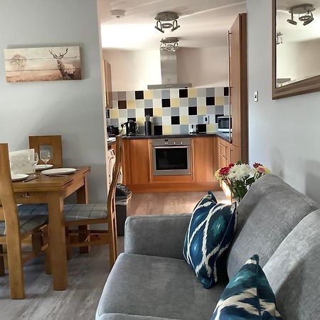 37 Farraline Court, City Centre Apartment إينفيرنيس المظهر الخارجي الصورة