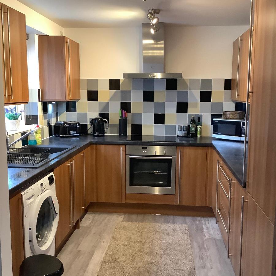 37 Farraline Court, City Centre Apartment إينفيرنيس المظهر الخارجي الصورة